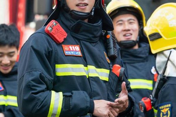 他从火光中走全集免费观看