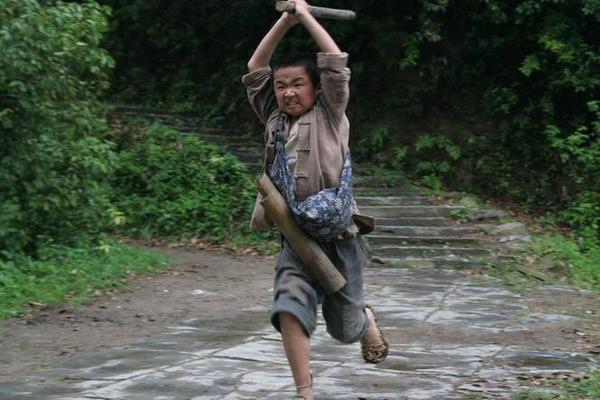 捕蛇少年