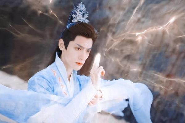 长月烬明17集