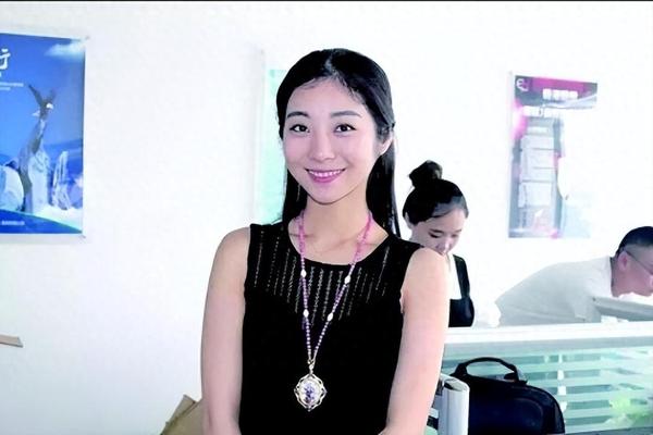 未婚女子