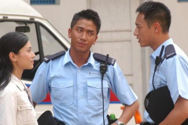 学警出更粤语版